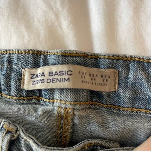 Zara jeans with red stripe - Picture 3 of 6